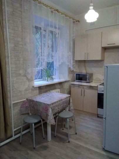 2-к. квартира, 43 м², 1/2 эт.