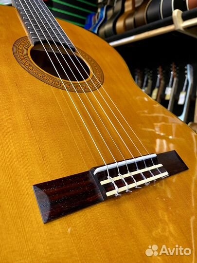 Yamaha CG142C классическая гитара (новая)