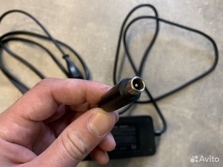 Оригинальное зарядное устройство Xiaomi m365