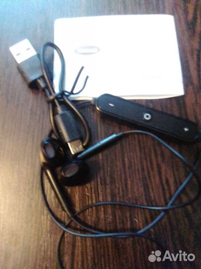 Беспроводные наушники bluetooth