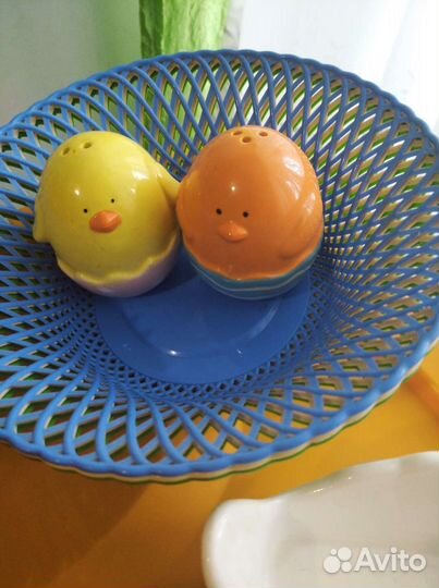 Посуда и принадлежности для сервировки стола