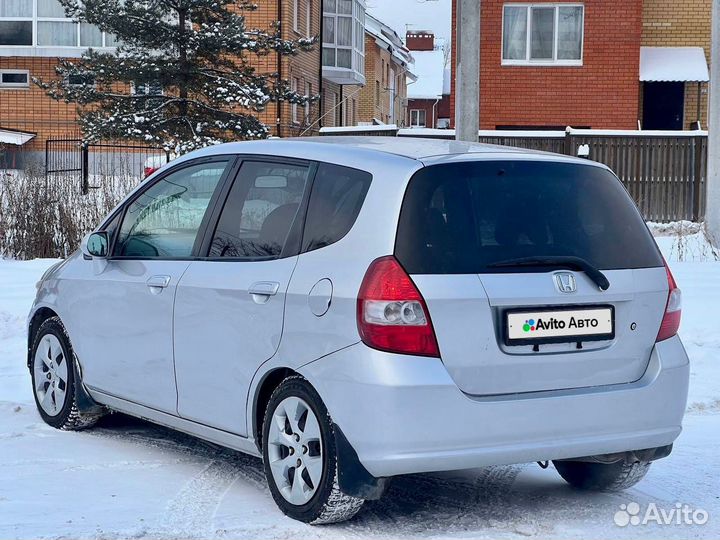 Honda Fit 1.3 CVT, 2002, 210 000 км