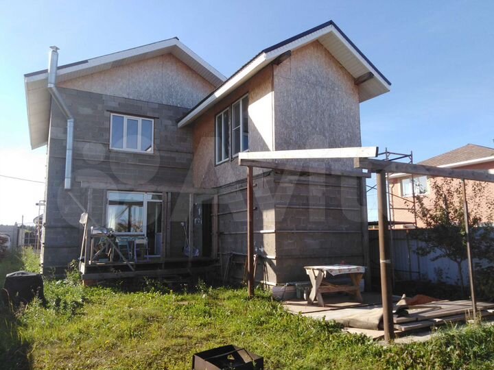 Дом 130 м² на участке 5 сот.