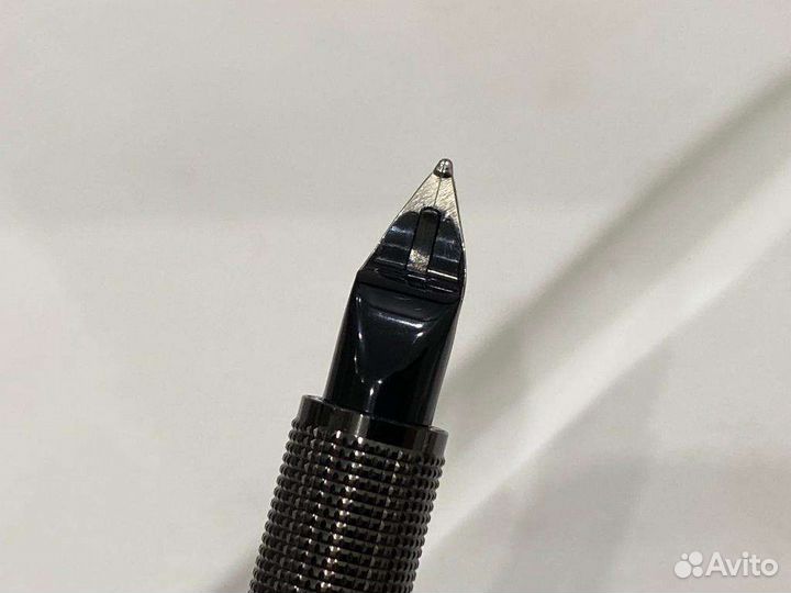 Montblanc перьевая ручка с бриллиантом