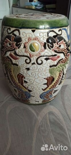 Керамический табурет