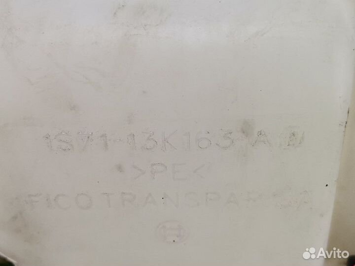 Бачок омывателя Ford Mondeo 3 2002 1S7113K163AD