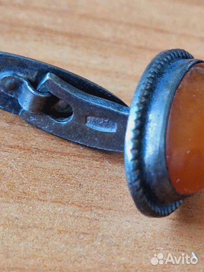 Запонки янтарь 875