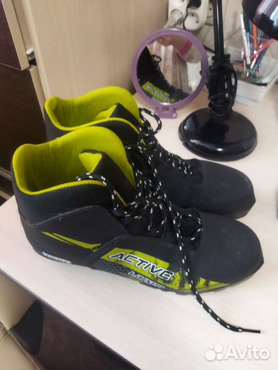 Лыжные ботинки