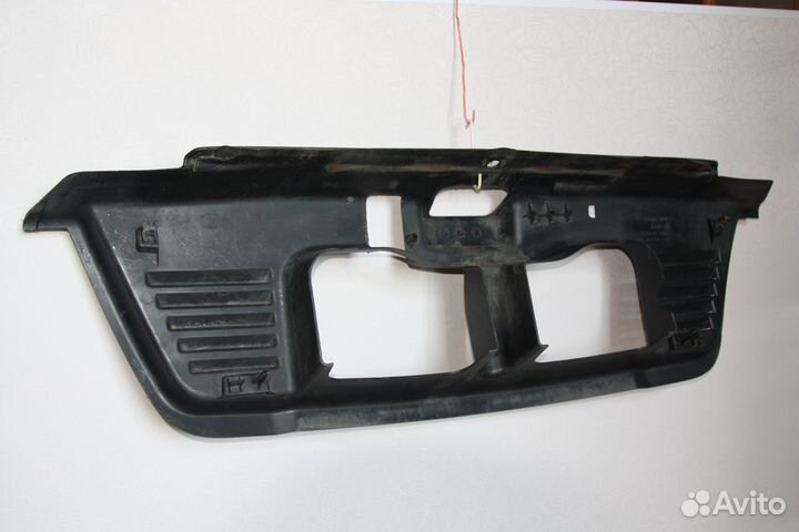 Пластик радиатора Lincoln Aviator 2002-05