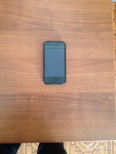 iPhone 4, 8 ГБ