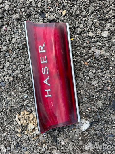 Вставка между стопов Toyota Chaser