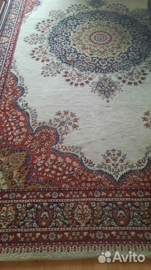 Ковер шерстяной