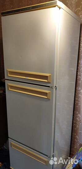 Холодильник Стинол 104 No Frost трехкамерный