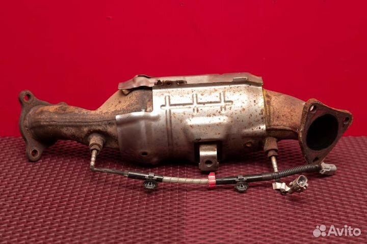 Катализатор передний правый Toyota Land Cruiser