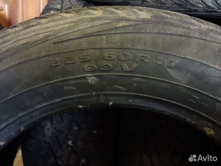 Kumho Road Venture APT KL51 225/60 R17