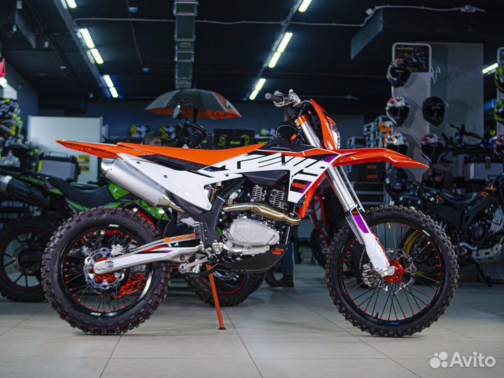 Мотоцикл kews K23 CB300RL