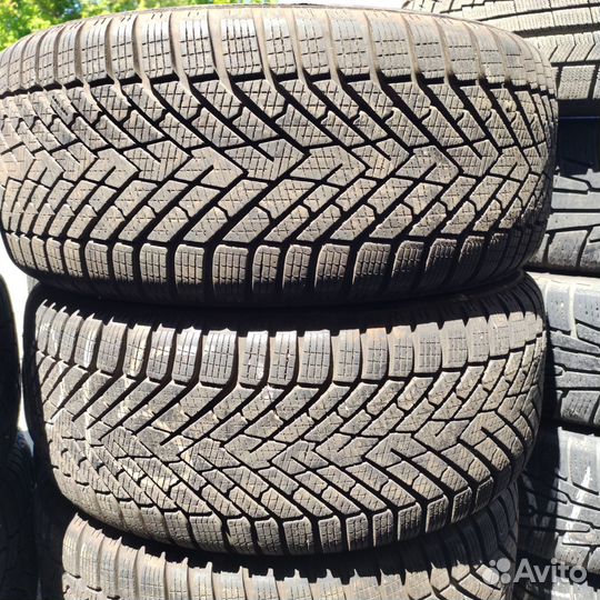 Pirelli Cinturato Winter 2 225/40 R18