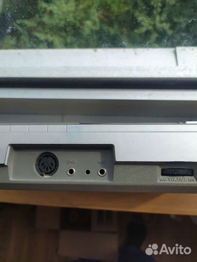 Кассетный магнитофон sharp