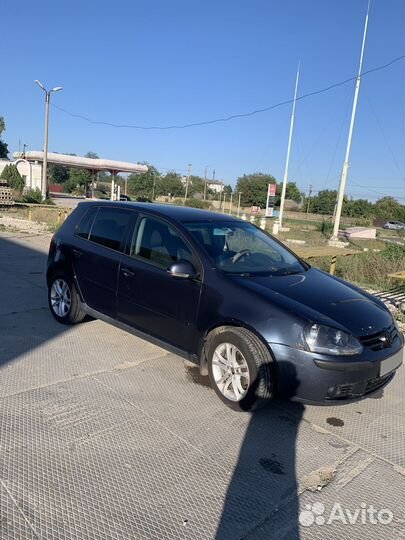 Volkswagen Golf, 2004