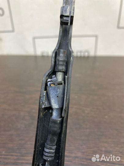 Поводок дворника левый Bmw 7 E66 2002