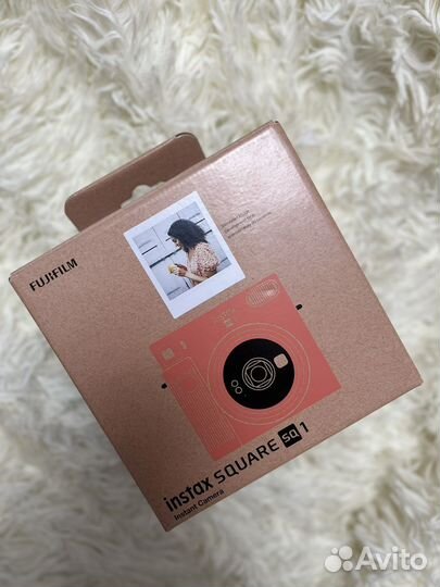 Фотоаппарат мгновенной печати instax sq1