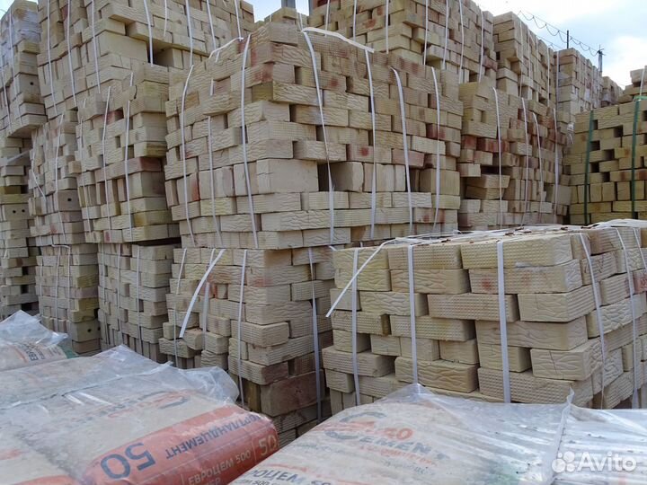 Кирпич цокольный красный