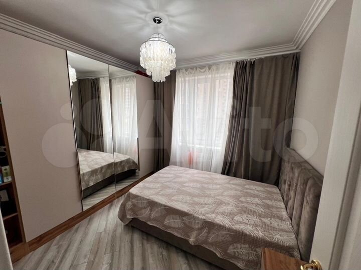 3-к. квартира, 76 м², 3/16 эт.