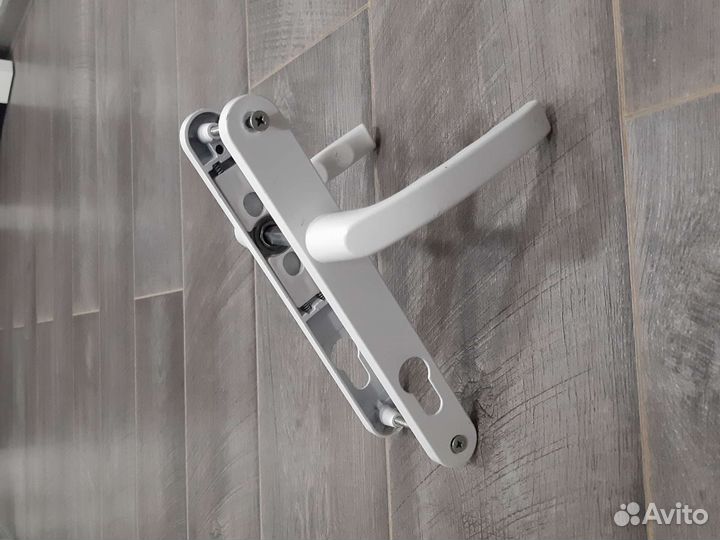 Окна,Двери пвх.Ручки,замки петли.Новое