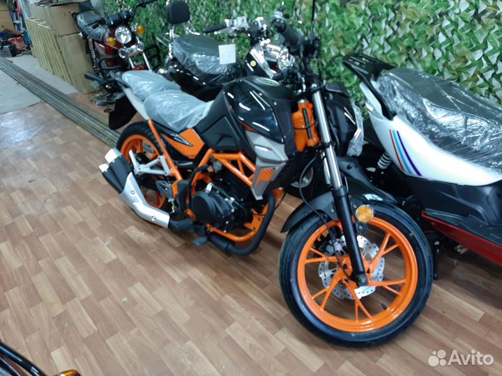Мотоцикл Nitro 200