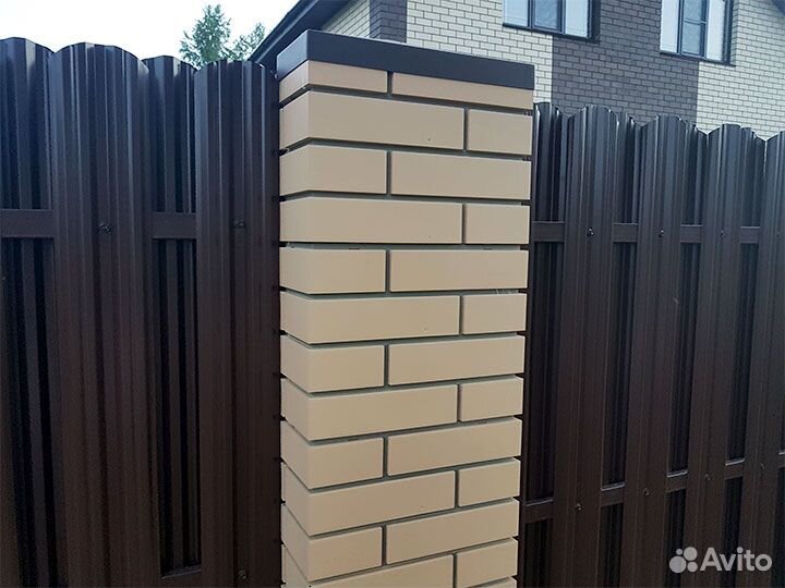 Пластиковая имитация кирпичного столба