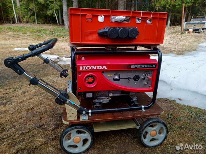 Бензогенератор Honda