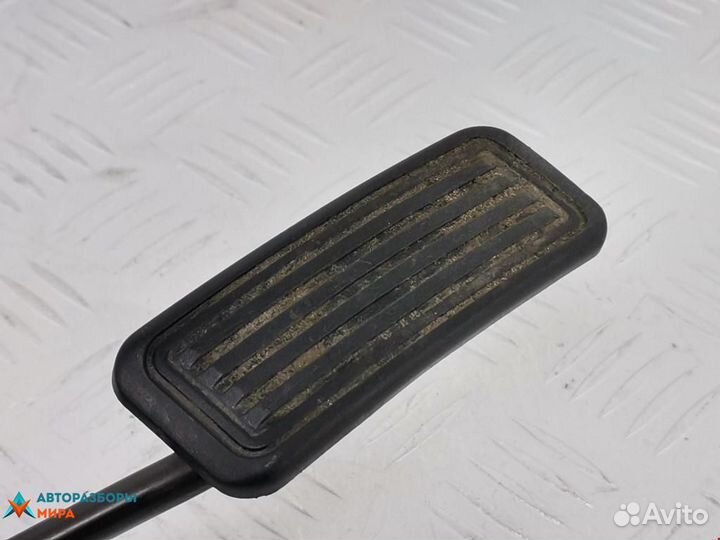 Педаль Toyota Avensis 2 (T250) 2005 7801013011