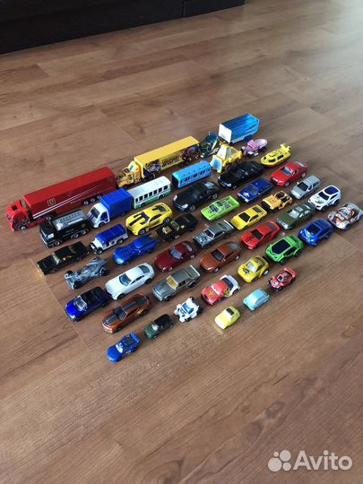 Машинки Hot Wheels