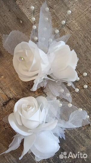 Белые нарядные бантики на 1 сентября и не только