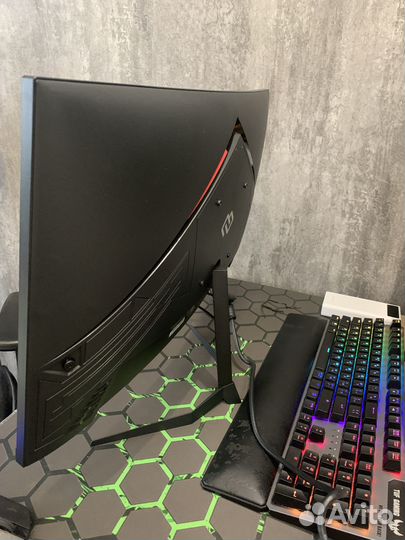 Новый монитор 24