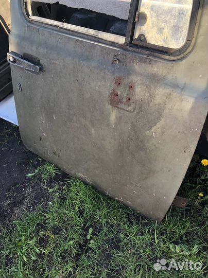 Двери переднии на газон