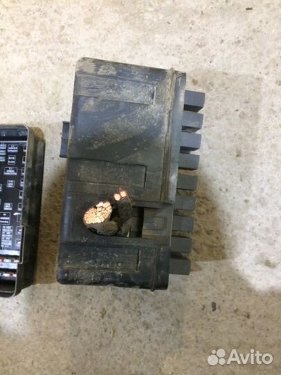 Чери тигго Т11 блок предохранителей