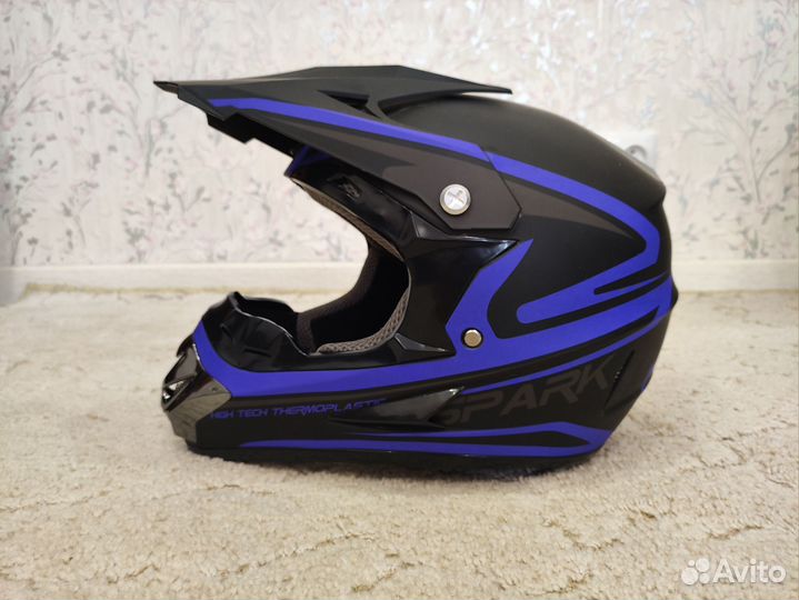 Мото шлем на питбайк