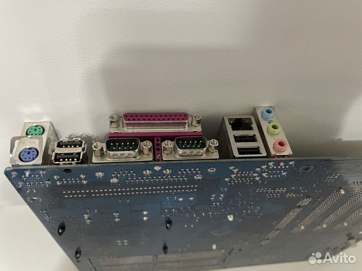 Материнская плата GA-8IK1100 (вздутые кондеи)