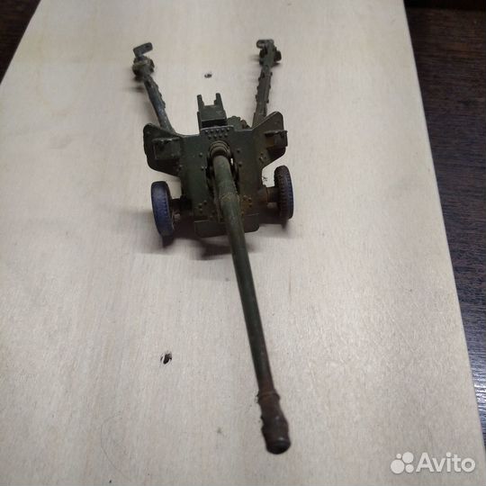 Модель су 100 и пушка СССР