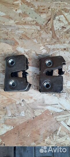 Замок двери газель