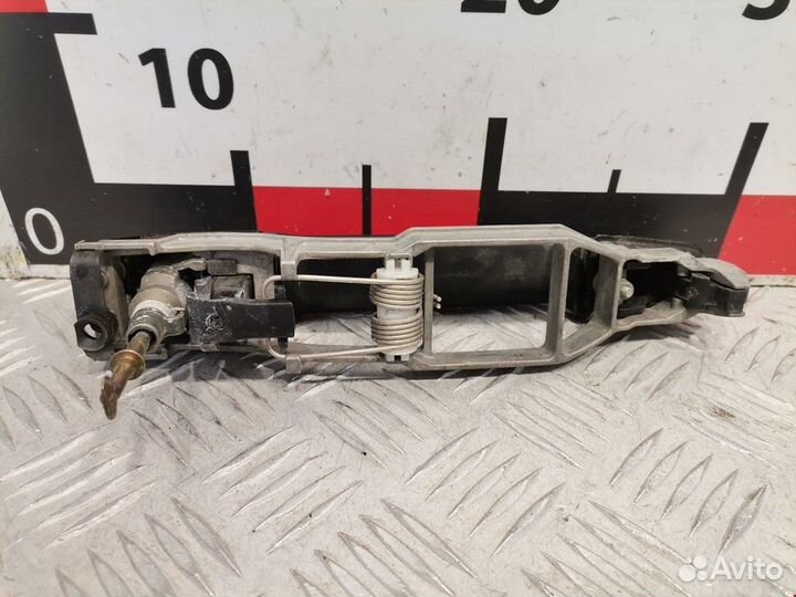 Ручка наружная передняя правая Mercedes-Benz