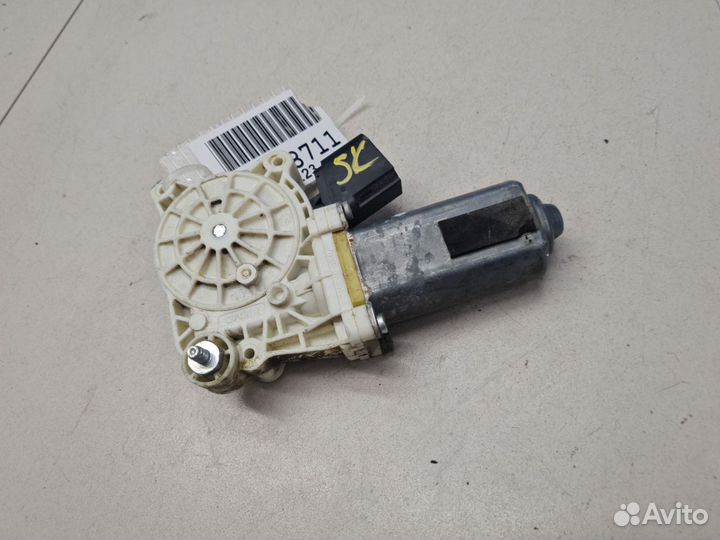 Моторчик стеклоподъёмника передний правый BMW X6 E71 E72 2007-2014