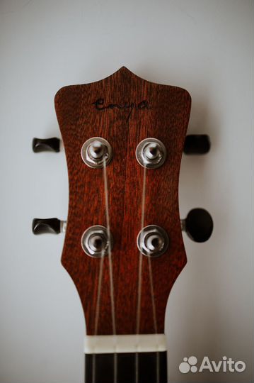 Гитара укулеле