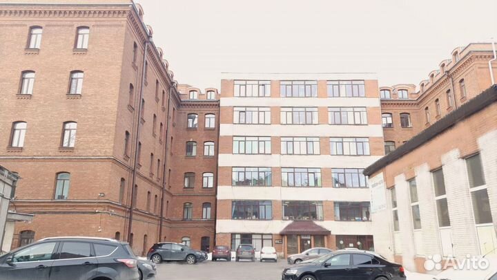 Уборщик в Бизнес- Центр