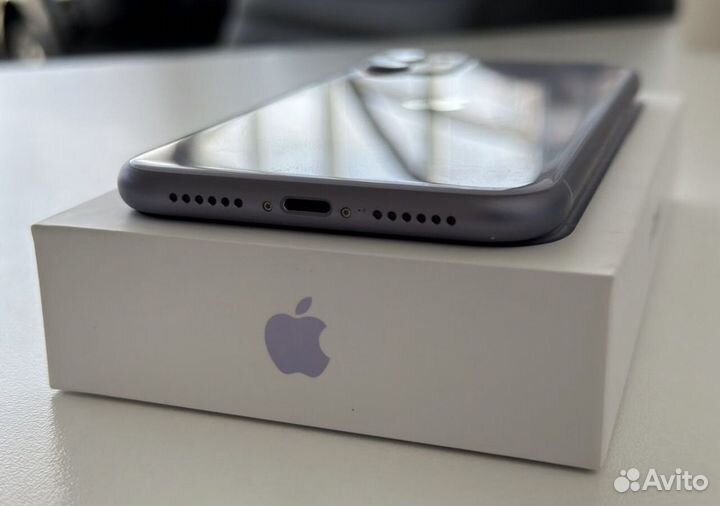 Телефон iPhone 11 128 gb