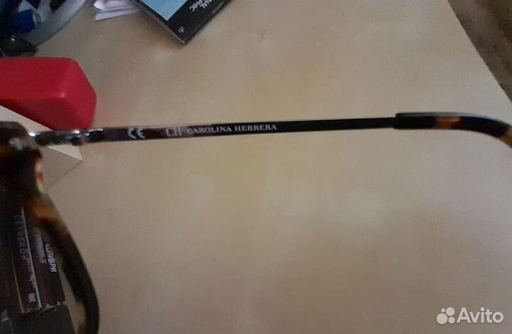 Очки Carolina Herrera