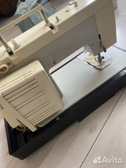 Швейная машина Чайка 134А