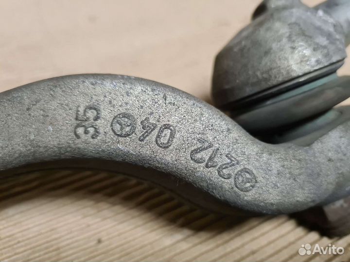 Рычаг передний верхний левый Mercedes W212