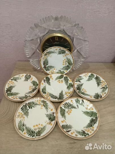 Десертных тарелки и блюдца. Вербилки